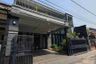 Rumah dijual dengan 6 kamar tidur di Pondok Kelapa, Jakarta