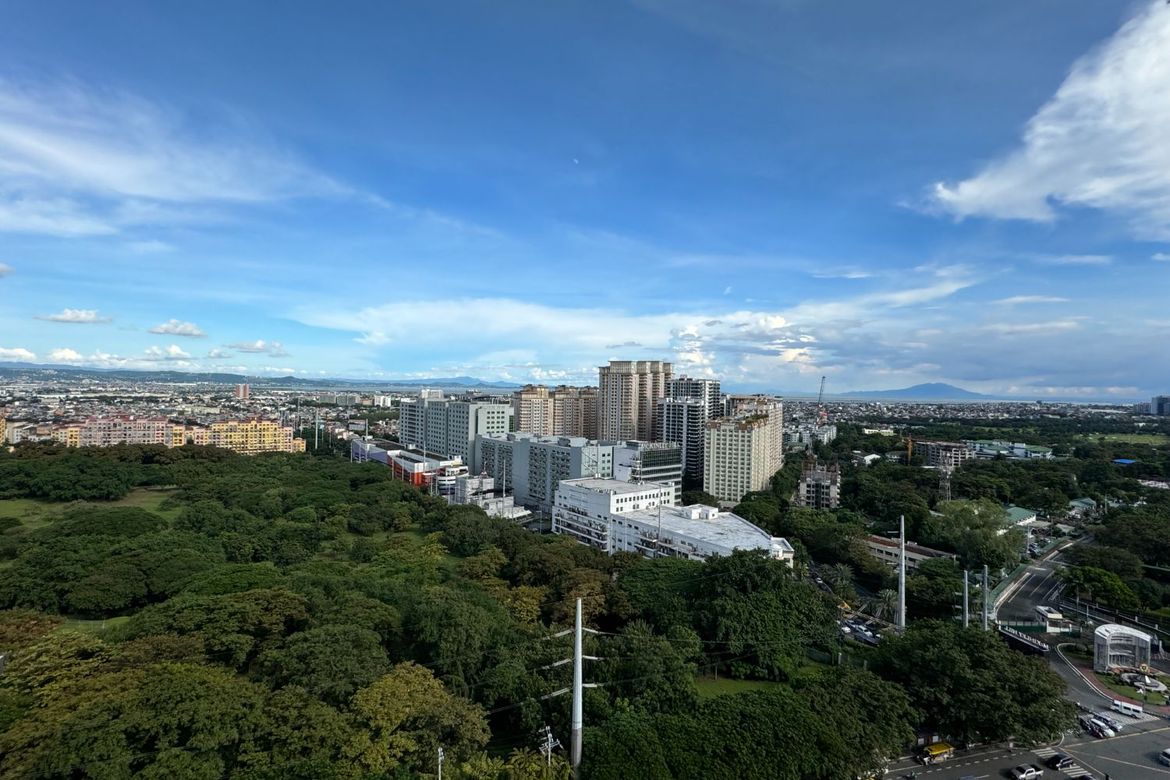 P500K DP to move in for a 2 Bedroom Rent to Own Condo For Sale at Park McKinley West BGC Taguig with 1 FREE PARKING SLOT