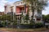 6 Bedroom House for sale in Batununggal, West Java