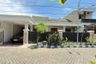 4 Bedroom House for sale in Waru, East Java