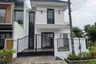 Rumah dijual dengan 4 kamar tidur di Kali Rungkut, Jawa Timur