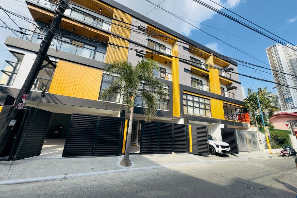 Brand New 4Storey Townhouse for Sale in Barangay Malamig, Mandaluyong City