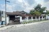 Rumah disewa dengan 5 kamar tidur di Tenggilis Mejoyo, Jawa Timur