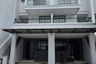 Rumah disewa dengan 4 kamar tidur di Kamal Muara, Jakarta