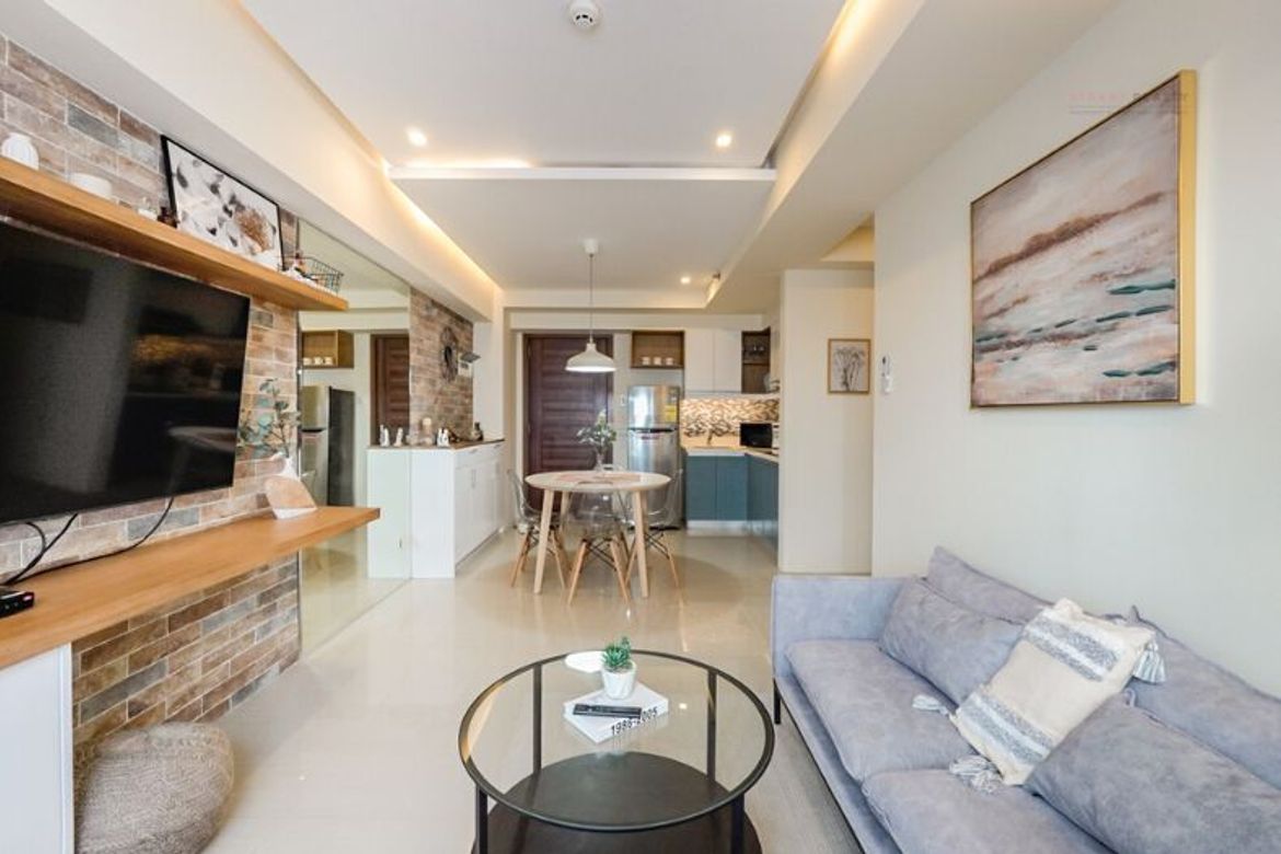 2 Bedroom 2 Bathroom with Parking in Horizons 101 For Sale or For Rent