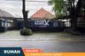 Rumah disewa dengan 4 kamar tidur di Gadingkasri, Jawa Timur