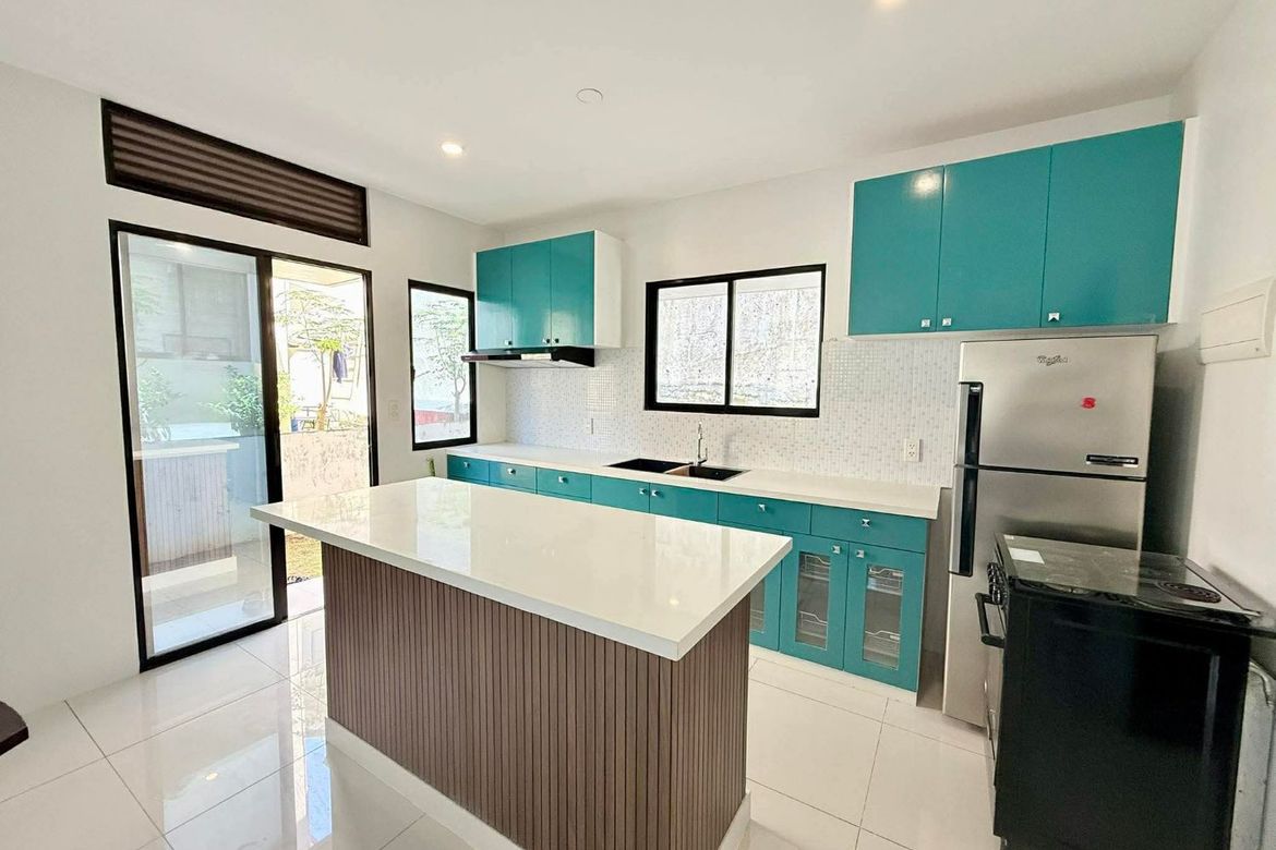 Ready For Occupancy Single Detached 4 Bedroooms Near To SM Consolacion