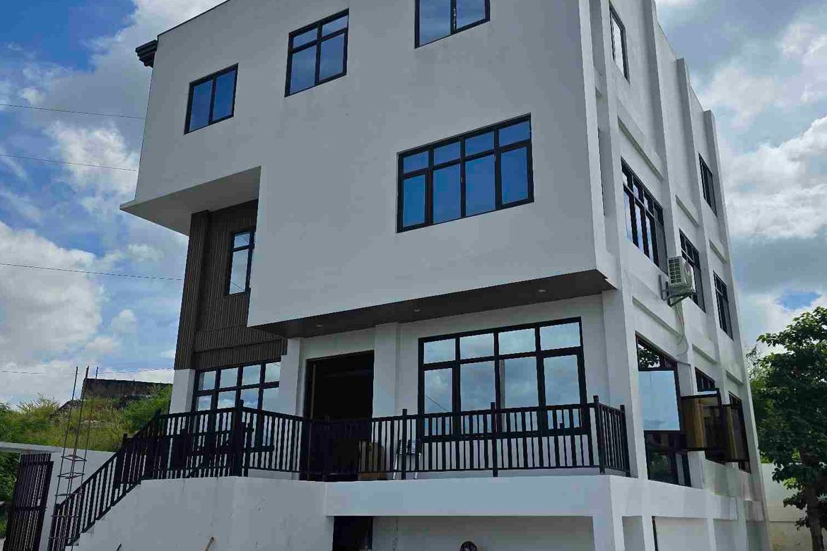 Overlooking house and lot in Eastridge Binangonan