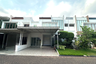 4 Bedroom House for rent in Cakung Timur, Jakarta