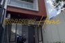 Rumah dijual dengan 3 kamar tidur di Rungkut Kidul, Jawa Timur