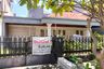 Rumah dijual dengan 3 kamar tidur di Darmo, Jawa Timur