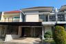 4 Bedroom House for sale in Made, East Java