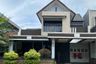6 Bedroom House for sale in Cibeureum, West Java