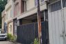 Rumah dijual dengan 47 kamar tidur di Medokan Semampir, Jawa Timur