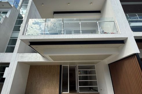 1 Bedroom Condo for sale in One Shangri-La Place, Wack-Wack Greenhills, Metro Manila near MRT-3 Shaw Boulevard, Mandaluyong, Metro Manila