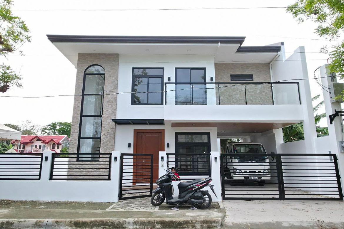 Brand New Luxury 4BR Modern Home in Corona Del Mar Talisay | Near SM Seaside & CCLEX | Exclusive Community