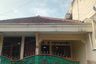 Rumah dijual dengan 4 kamar tidur di Batununggal, Jawa Barat