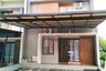 Rumah disewa dengan 4 kamar tidur di Cihanjuang, Jawa Barat