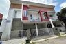 Rumah dijual dengan 10 kamar tidur di Dinoyo, Jawa Timur