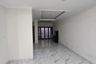 Rumah dijual dengan 4 kamar tidur di Kelapa Gading Barat, Jakarta