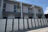 Rumah dijual dengan 4 kamar tidur di Kedung Baruk, Jawa Timur
