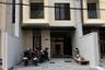 4 Bedroom House for sale in Medokan Semampir, East Java