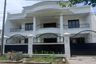 Rumah dijual dengan 6 kamar tidur di Gayungan, Jawa Timur