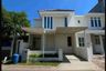 5 Bedroom House for sale in Made, East Java