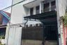 Rumah dijual dengan 4 kamar tidur di Jatinegara, Jakarta