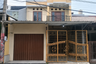 Rumah dijual dengan 4 kamar tidur di Pejuang, Jawa Barat
