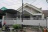 Rumah dijual dengan 4 kamar tidur di Darmo, Jawa Timur