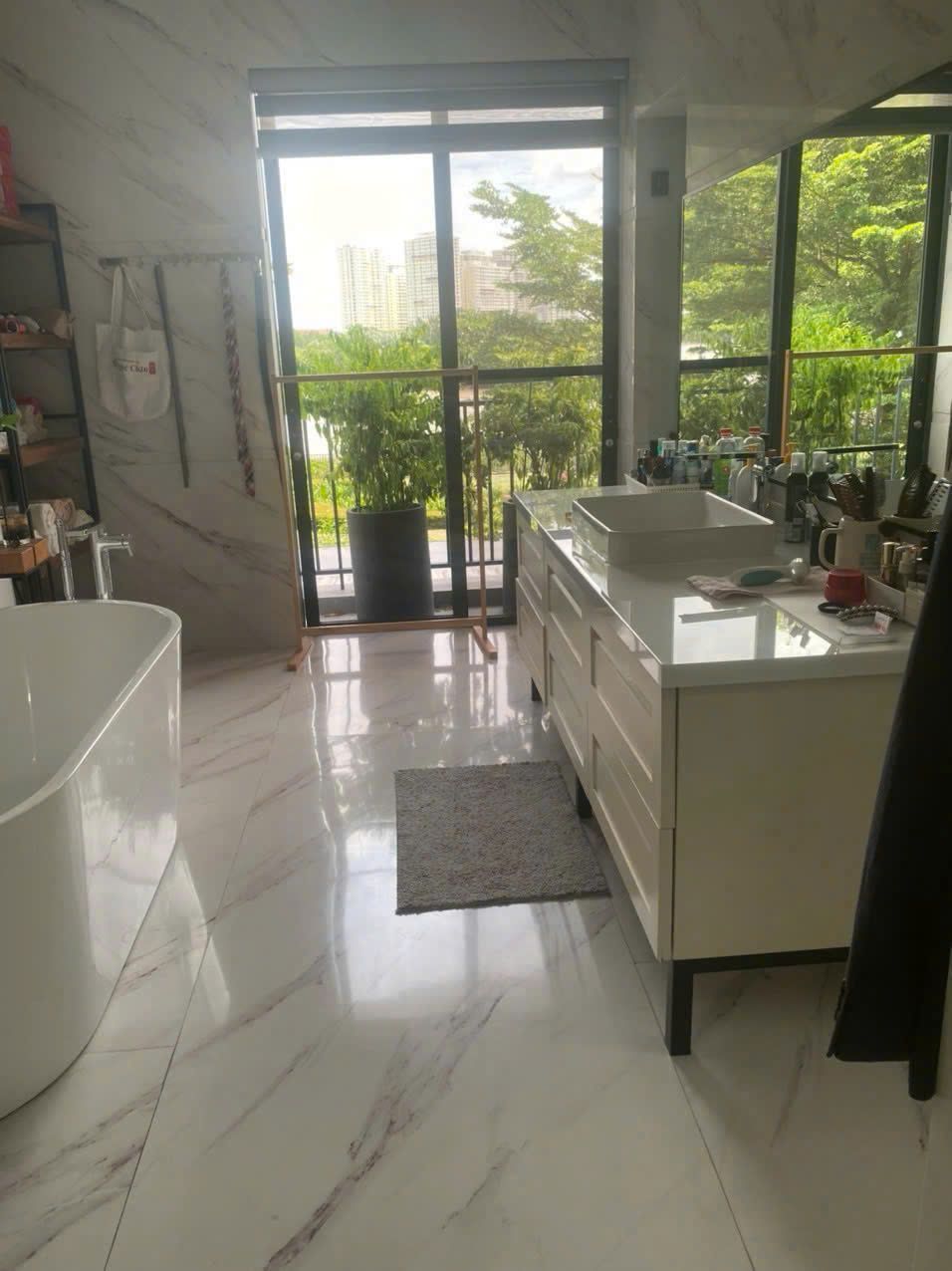 Вилла с 4 спальнями в Nha Be District, Ho Chi Minh — $4,239/мес, фото 1