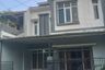 Rumah disewa dengan 4 kamar tidur di Antapani Kidul, Jawa Barat