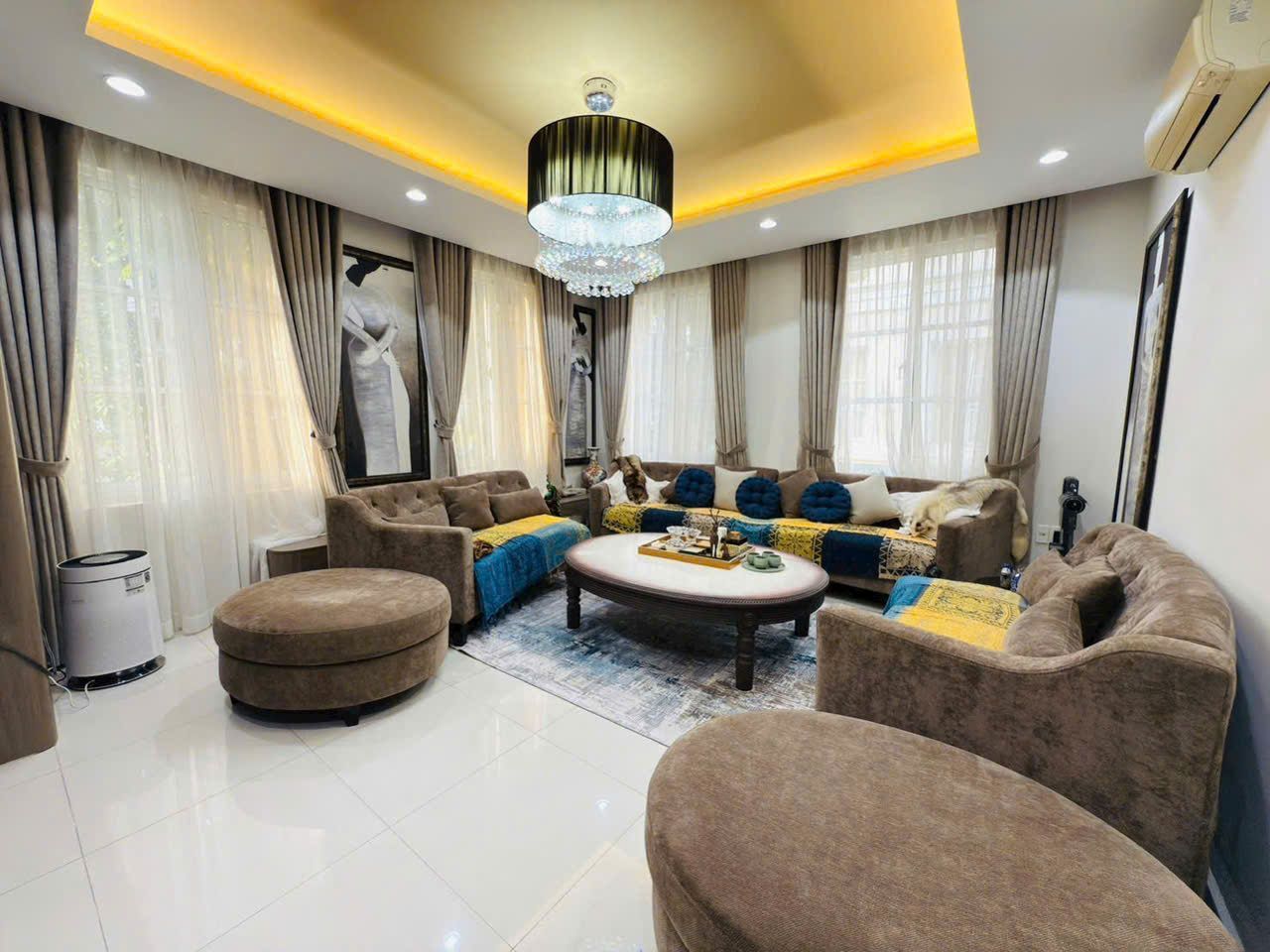 Вилла с 4 спальнями в District 7, Ho Chi Minh — $5,202/мес, фото 1