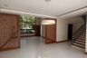 3 Bedroom House for rent in San Lorenzo, Metro Manila near MRT-3 Ayala