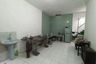 Rumah disewa dengan 3 kamar tidur di Baratajaya, Jawa Timur
