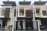 5 Bedroom House for sale in Medokan Semampir, East Java