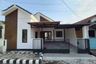 Rumah dijual dengan 4 kamar tidur di Gunung Anyar, Jawa Timur