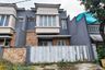 4 Bedroom House for sale in Gayungan, East Java