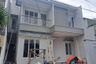 Rumah dijual dengan 4 kamar tidur di Tomang, Jakarta