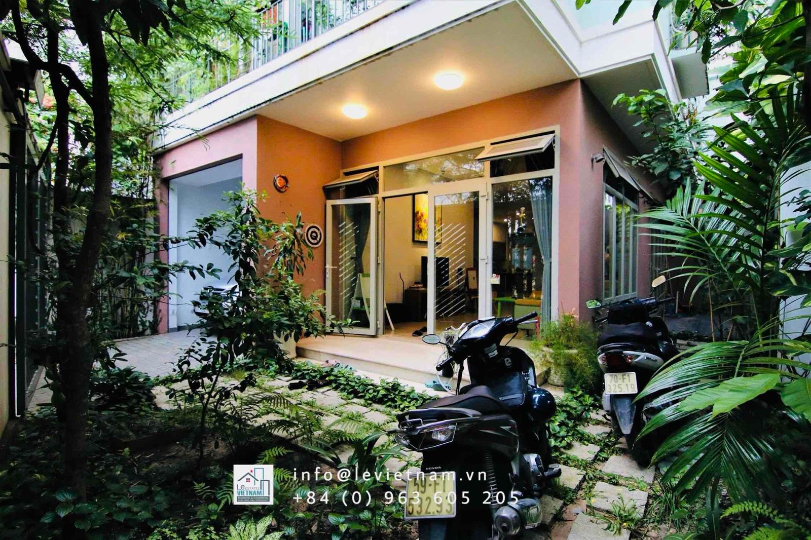House with 3 bedrooms for rent in District 2, Ho Chi Minh — $2,736/month, photo 1