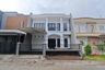 4 Bedroom House for sale in Wiyung, East Java