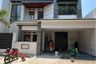 Rumah dijual dengan 5 kamar tidur di Kerten, Jawa Tengah
