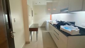 Condo for rent in Urdaneta, Metro Manila near MRT-3 Buendia