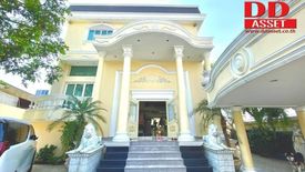 8 Bedroom House for sale in Tha Raeng, Bangkok near MRT Vatcharaphon