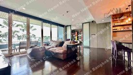 3 Bedroom Condo for sale in Bang Lamphu Lang, Bangkok