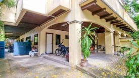 4 Bedroom House for rent in San Lorenzo, Metro Manila near MRT-3 Ayala