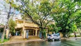 4 Bedroom House for rent in San Lorenzo, Metro Manila near MRT-3 Ayala