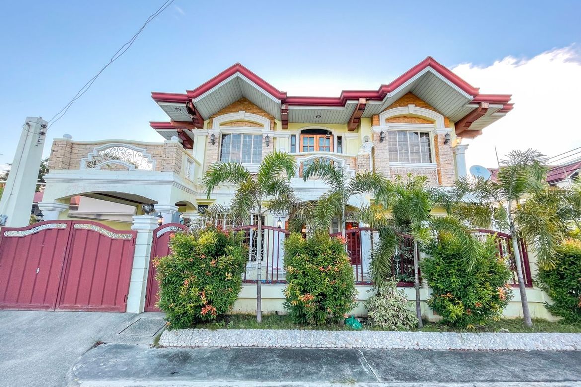 Furnished House for Rent in Vista Verde Village 📌 House for rent in