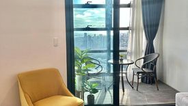 2 Bedroom Condo for rent in San Lorenzo, Metro Manila near MRT-3 Ayala